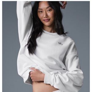 ALO Yoga Accolade crew neck brand new